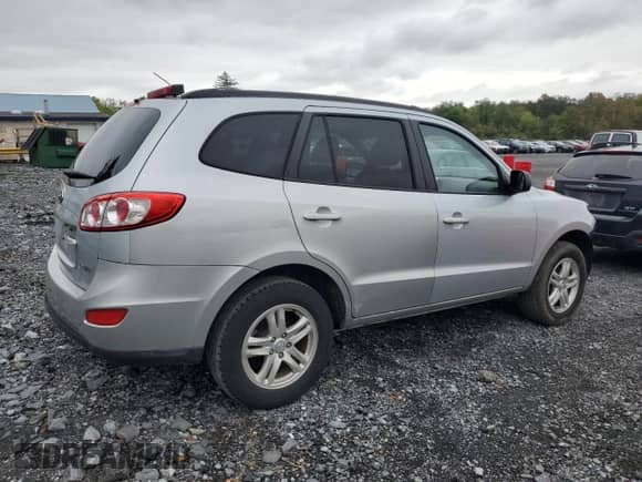 2010 Hyundai Santa Fe GLS с VIN 5NMSG3ABXAH384716, выставлен на аукционе Copart как лот 73523384 с пробегом 143 938 миль миль и Списание • Salvage title. История ставок и продаж доступна на DreamBid. Изображение 3.