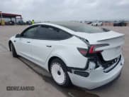 ✅ 2024 Tesla Model 3 • VIN: 5YJ3E1EA4RF865607 • Lot: 41924872. Wystawiony na IAAI z przebiegiem 7 535 mil. Bezpłatny archiwum sprzedaży aukcyjnych z USA i szczegółowy raport historii pojazdu na DreamBid. Zdjęcie 3.