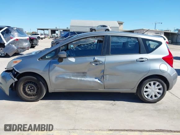 ✅ 2015 Nissan Note S • VIN: 3N1CE2CP9FL415254 • Lot: 43590964. Wystawiony na IAAI z przebiegiem 113 540 mil. Bezpłatny archiwum sprzedaży aukcyjnych z USA i szczegółowy raport historii pojazdu na DreamBid. Zdjęcie 14.