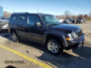✅ 2016 Jeep Patriot Sport • VIN: 1C4NJRBB1GD556648 • Lot: 93229535. Wystawiony na Copart z przebiegiem 120 443 mil. Bezpłatny archiwum sprzedaży aukcyjnych z USA i szczegółowy raport historii pojazdu na DreamBid. Zdjęcie 4.