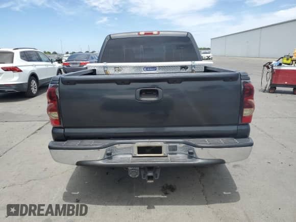 ✅ 2004 Chevrolet Silverado 1500 LS • VIN: 2GCEC13T641327733 • Лот: 62231835. Опубликован ранее на Copart с пробегом Не указан. Бесплатный доступ к архиву аукционных продаж из США и подробный отчёт об истории автомобиля на DreamBid. Изображение 6.