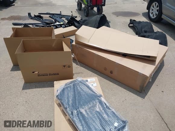 ✅ 2024 Toyota Tacoma SR • VIN: 3TYKD5HN7RT000845 • Lot: 42097772. Wystawiony na IAAI z przebiegiem 9 881 mil. Bezpłatny archiwum sprzedaży aukcyjnych z USA i szczegółowy raport historii pojazdu na DreamBid. Zdjęcie 20.