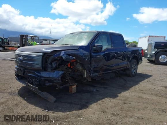 ✅ 2022 Ford F-150 Lightning Pro • VIN: 1FTVW1EL9NWG15390 • Lot: 42399417. Wystawiony na IAAI z przebiegiem 19 646 mil. Bezpłatny archiwum sprzedaży aukcyjnych z USA i szczegółowy raport historii pojazdu na DreamBid. Zdjęcie 6.