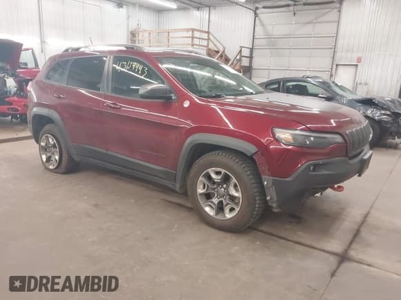 ✅ 2019 Jeep Cherokee Trailhawk • VIN: 1C4PJMBX7KD328864 • Lot: 43159443. Wystawiony na IAAI z przebiegiem 168 010 mil. Bezpłatny archiwum sprzedaży aukcyjnych z USA i szczegółowy raport historii pojazdu na DreamBid. Zdjęcie 1.