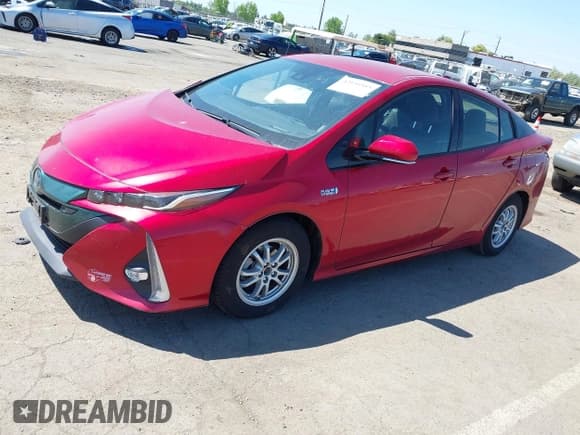 ✅ 2017 Toyota Prius Plus • VIN: JTDKARFP4H3053129 • Lot: 42151955. Wystawiony na IAAI z przebiegiem 98 771 mil. Bezpłatny archiwum sprzedaży aukcyjnych z USA i szczegółowy raport historii pojazdu na DreamBid. Zdjęcie 2.