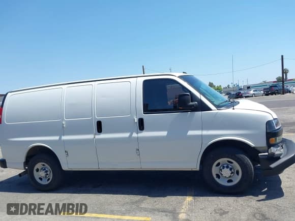 ✅ 2018 Chevrolet Express Cargo • VIN: 1GCWGAFP9J1247366 • Lot: 42543690. Listed on IAAI with 100,581 mi. Free auction sales archive from the USA and detailed vehicle history report at DreamBid. Image 13.