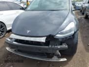 ✅ 2024 Tesla Model Y Long Range • VIN: 7SAYGDEE5RA226317 • Lot: 42025891. Wystawiony na IAAI z przebiegiem 23 995 mil. Bezpłatny archiwum sprzedaży aukcyjnych z USA i szczegółowy raport historii pojazdu na DreamBid. Zdjęcie 13.