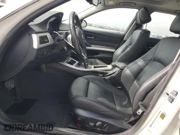 ✅ 2008 BMW 3 Series 335i • VIN: WBAVB77558NH78822 • Lot: 57730145. Listed on Copart with 180,281 mi. Free auction sales archive from the USA and detailed vehicle history report at DreamBid. Image 7.