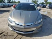 ✅ 2017 Chevrolet Volt LT • VIN: 1G1RA6S50HU133077 • Lot: 65578534. Wystawiony na Copart z przebiegiem Nie podano. Bezpłatny archiwum sprzedaży aukcyjnych z USA i szczegółowy raport historii pojazdu na DreamBid. Zdjęcie 5.