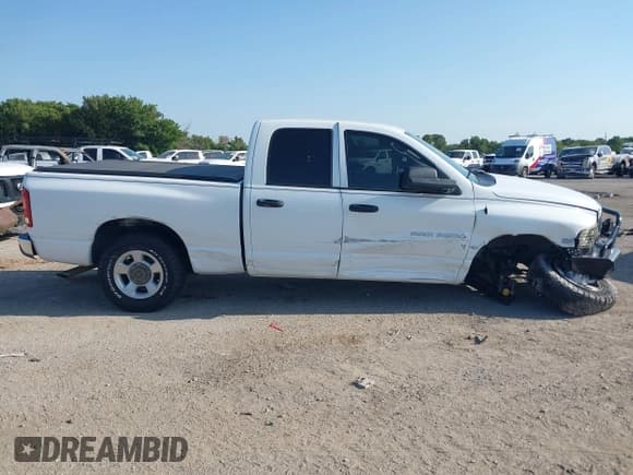 ✅ 2004 Dodge 2500 ST • VIN: 3D7KA28D54G174520 • Lot: 43009846. Wystawiony na IAAI z przebiegiem 198 881 mil. Bezpłatny archiwum sprzedaży aukcyjnych z USA i szczegółowy raport historii pojazdu na DreamBid. Zdjęcie 13.