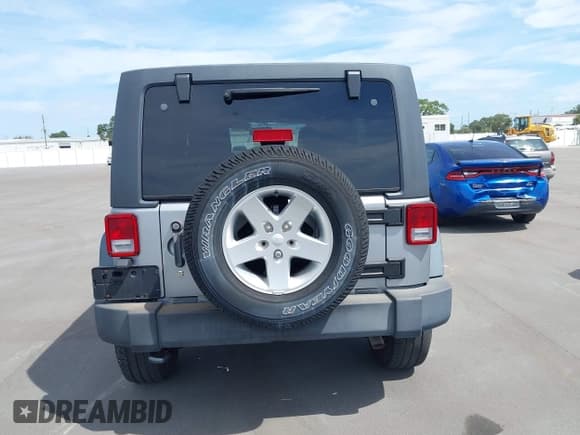✅ 2016 Jeep Wrangler Unlimited Sport • VIN: 1C4BJWDG8GL160474 • Lot: 43128973. Listed on IAAI with 33,182 mi. Free auction sales archive from the USA and detailed vehicle history report at DreamBid. Image 16.