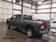 ✅ 2020 Ram 2500 Big Horn • VIN: 3C6UR5DJ8LG298134 • Lot: 41705639. Wystawiony na IAAI z przebiegiem 85 130 mil. Bezpłatny archiwum sprzedaży aukcyjnych z USA i szczegółowy raport historii pojazdu na DreamBid. Zdjęcie 3.