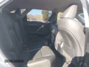 ✅ 2018 Lexus RX 350L Premium • VIN: JTJGZKCA8J2002912 • Lot: 43534533. Wystawiony na IAAI z przebiegiem 99 481 mil. Bezpłatny archiwum sprzedaży aukcyjnych z USA i szczegółowy raport historii pojazdu na DreamBid. Zdjęcie 8.