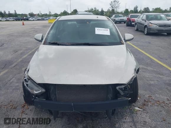 ✅ 2017 Hyundai Elantra SE • VIN: KMHD74LF5HU072543 • Lot: 42615949. Listed on IAAI with 56,047 mi. Free auction sales archive from the USA and detailed vehicle history report at DreamBid. Image 6.