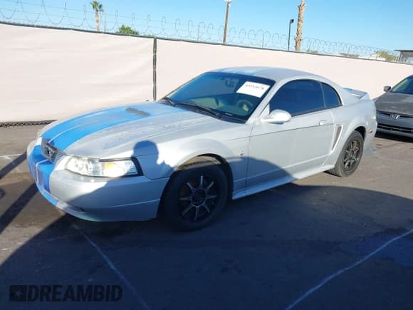 ✅ 2000 Ford Mustang • VIN: 1FAFP4046YF302634 • Лот: 43552678. Опубликован ранее на IAAI с пробегом 216 260 миль. Бесплатный доступ к архиву аукционных продаж из США и подробный отчёт об истории автомобиля на DreamBid. Изображение 2.