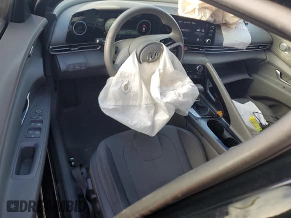 ✅ 2021 Hyundai Elantra SEL • VIN: 5NPLN4AG3MH030930 • Lot: 90500605. Listed on Copart with 66,003 mi. Free auction sales archive from the USA and detailed vehicle history report at DreamBid. Image 8.