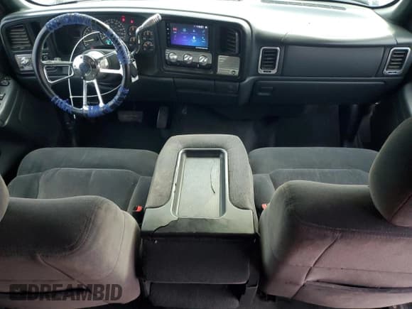 ✅ 2001 Chevrolet Silverado 1500 LS • VIN: 1GCEC19V01Z188923 • Lot: 92950685. Listed on Copart with 152,610 mi. Free auction sales archive from the USA and detailed vehicle history report at DreamBid. Image 8.