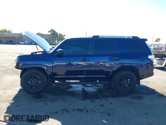 ✅ 2023 Toyota 4Runner SR5 • VIN: JTEEU5JR5P5304518 • Lot: 43508161. Listed on IAAI with 10,561 mi. Free auction sales archive from the USA and detailed vehicle history report at DreamBid. Image 13.