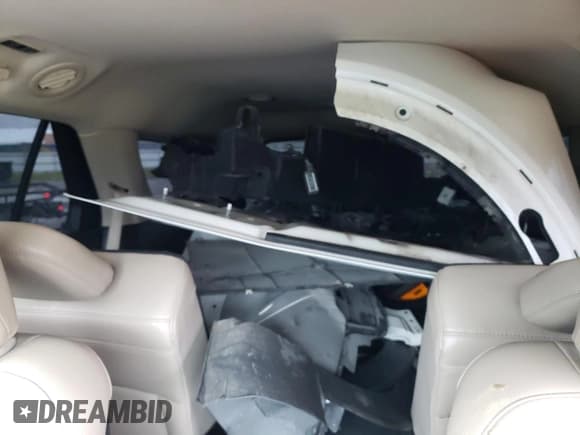 ✅ 2020 Ford Explorer XLT • VIN: 1FMSK8DH2LGD00616 • Lot: 58323565. Wystawiony na Copart z przebiegiem 71 457 mil. Bezpłatny archiwum sprzedaży aukcyjnych z USA i szczegółowy raport historii pojazdu na DreamBid. Zdjęcie 10.