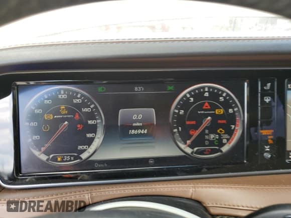 ✅ 2015 Mercedes-Benz S 63 AMG • VIN: WDDUG7JB6FA180261 • Лот: 80662765. Опубликован ранее на Copart с пробегом 186 944 миль. Бесплатный доступ к архиву аукционных продаж из США и подробный отчёт об истории автомобиля на DreamBid. Изображение 9.