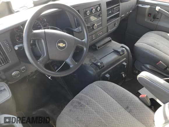 ✅ 2020 Chevrolet Express Cargo • VIN: 1GCWGAFP5L1159031 • Lot: 55140805. Listed on Copart with 188,128 mi. Free auction sales archive from the USA and detailed vehicle history report at DreamBid. Image 8.