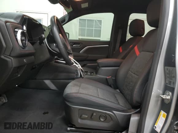 ✅ 2023 Chevrolet Colorado 4WD Z71 • VIN: 1GCPTDEKXP1201920 • Lot: 90856915. Listed on Copart with 29,540 mi. Free auction sales archive from the USA and detailed vehicle history report at DreamBid. Image 7.