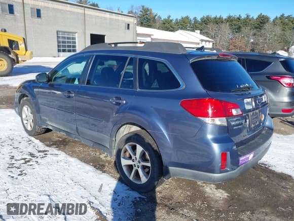 ✅ 2013 Subaru Outback Limited • VIN: 4S4BRBKC4D3251251 • Lot: 43854401. Listed on IAAI with 126,013 mi. Free auction sales archive from the USA and detailed vehicle history report at DreamBid. Image 3.