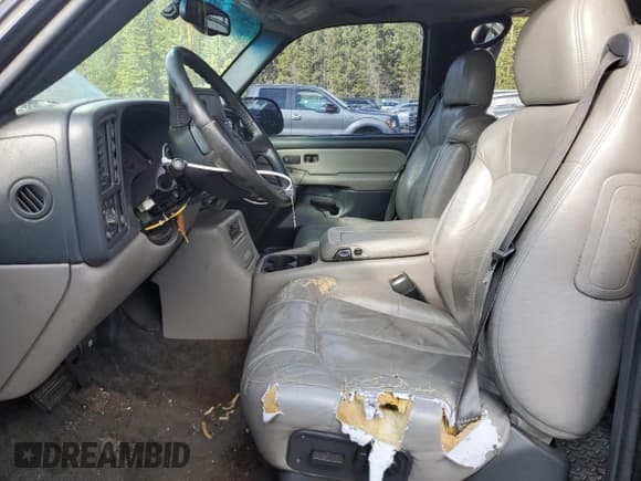 ✅ 2001 Chevrolet Suburban LT • VIN: 3GNFK16T91G212489 • Лот: 47667195. Опубликован ранее на Copart с пробегом 292 447 миль. Бесплатный доступ к архиву аукционных продаж из США и подробный отчёт об истории автомобиля на DreamBid. Изображение 7.