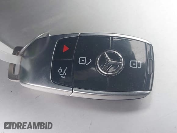 ✅ 2022 Mercedes-Benz E 350 • VIN: W1KZF8DB4NB087967 • Lot: 42184542. Listed on IAAI with 47,232 mi. Free auction sales archive from the USA and detailed vehicle history report at DreamBid. Image 11.
