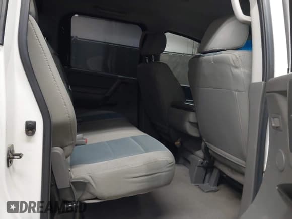 ✅ 2007 Nissan Titan XE • VIN: 1N6AA07A57N231454 • Лот: 42773608. Опубликован ранее на IAAI с пробегом 180 789 миль. Бесплатный доступ к архиву аукционных продаж из США и подробный отчёт об истории автомобиля на DreamBid. Изображение 8.