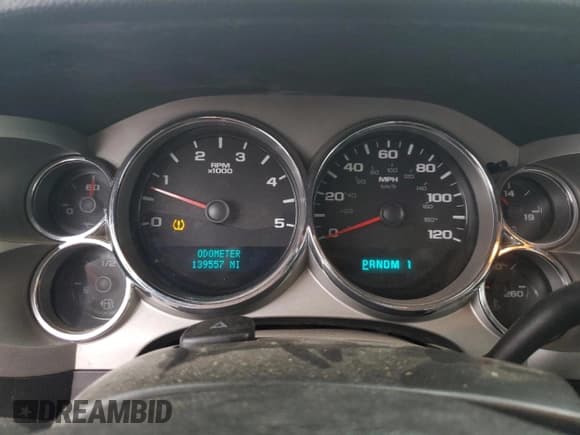 ✅ 2007 Chevrolet Silverado 2500HD 2LT • VIN: 1GCHK23647F512389 • Lot: 86171205. Wystawiony na Copart z przebiegiem 139 557 mil. Bezpłatny archiwum sprzedaży aukcyjnych z USA i szczegółowy raport historii pojazdu na DreamBid. Zdjęcie 9.