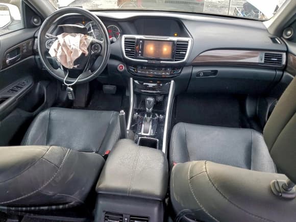 ✅ 2016 Honda Accord EX-L • VIN: 1HGCR2F8XGA154801 • Лот: 94066515. Опубликован ранее на Copart с пробегом 124 714 миль. Бесплатный доступ к архиву аукционных продаж из США и подробный отчёт об истории автомобиля на DreamBid. Изображение 8.