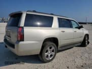 ✅ 2017 Chevrolet Suburban LS • VIN: 1GNSCGKC5HR390009 • Lot: 68575944. Wystawiony na Copart z przebiegiem 71 164 mil. Bezpłatny archiwum sprzedaży aukcyjnych z USA i szczegółowy raport historii pojazdu na DreamBid. Zdjęcie 3.