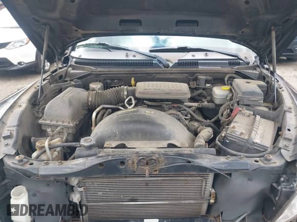 2008 Dodge Dakota SXT z VIN 1D7HW38K98S626841, wystawiony jako IAAI lot #42052680 z przebiegiem 194 127 mil mil oraz . Historia ofert i sprzedaży dostępna na DreamBid. Obrazek 10.