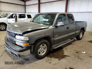 2001 Chevrolet Silverado 1500 LS z VIN 2GCEC19T611298530, wystawiony jako Copart lot #67365554 z przebiegiem 144 277 mil mil oraz Szkoda całkowita • Salvage title. Historia ofert i sprzedaży dostępna na DreamBid. Obrazek 1.