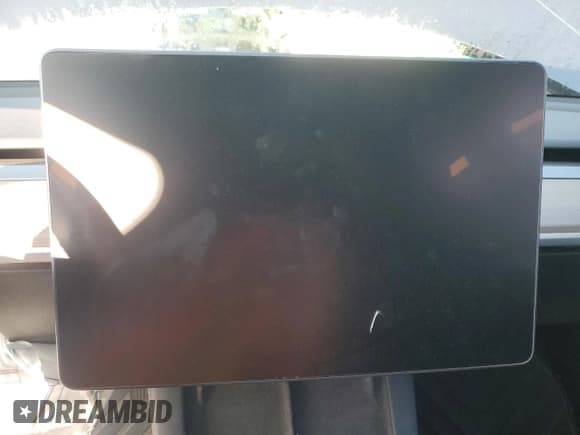 ✅ 2022 Tesla Model 3 Long Range • VIN: 5YJ3E1EB7NF249550 • Lot: 71538045. Wystawiony na Copart z przebiegiem Nie podano. Bezpłatny archiwum sprzedaży aukcyjnych z USA i szczegółowy raport historii pojazdu na DreamBid. Zdjęcie 9.