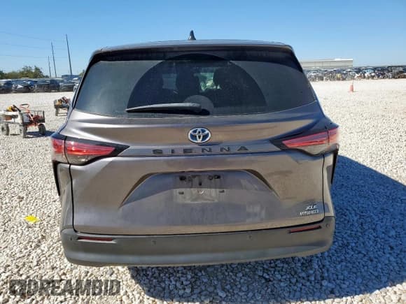 ✅ 2022 Toyota Sienna XLE • VIN: 5TDYRKEC4NS078261 • Lot: 90537535. Listed on Copart with Not provided. Free auction sales archive from the USA and detailed vehicle history report at DreamBid. Image 6.