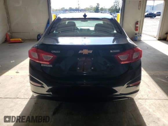 ✅ 2017 Chevrolet Cruze Premier • VIN: 1G1BF5SM3H7251529 • Lot: 85674455. Listed on Copart with 43,923 mi. Free auction sales archive from the USA and detailed vehicle history report at DreamBid. Image 6.