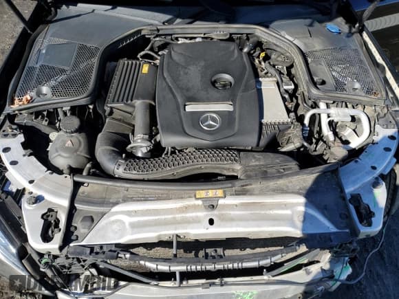 ✅ 2018 Mercedes-Benz C 300 • VIN: WDDWJ4KB4JF681717 • Lot: 45214955. Wystawiony na Copart z przebiegiem 153 470 mil. Bezpłatny archiwum sprzedaży aukcyjnych z USA i szczegółowy raport historii pojazdu na DreamBid. Zdjęcie 11.