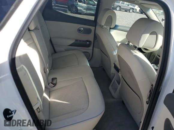 ✅ 2024 Genesis GV60 Advanced • VIN: KMUKCDSC0RU021447 • Lot: 72150984. Wystawiony na Copart z przebiegiem 926 mil. Bezpłatny archiwum sprzedaży aukcyjnych z USA i szczegółowy raport historii pojazdu na DreamBid. Zdjęcie 10.