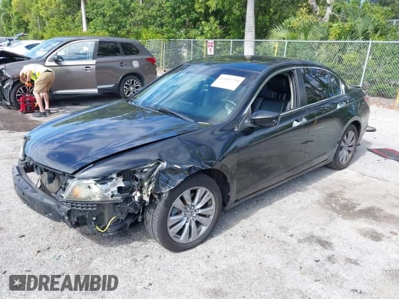 ✅ 2011 Honda Accord EX-L • VIN: 1HGCP3F87BA024561 • Лот: 43601794. Опубликован ранее на IAAI с пробегом 171 692 миль. Бесплатный доступ к архиву аукционных продаж из США и подробный отчёт об истории автомобиля на DreamBid. Изображение 17.