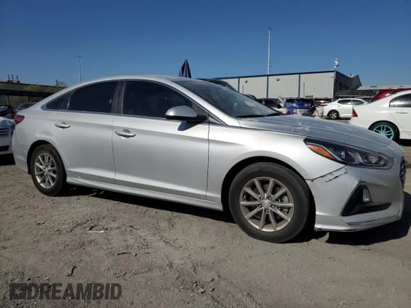 ✅ 2018 Hyundai Sonata SE • VIN: 5NPE24AF2JH615762 • Lot: 69292115. Wystawiony na Copart z przebiegiem 34 098 mil. Bezpłatny archiwum sprzedaży aukcyjnych z USA i szczegółowy raport historii pojazdu na DreamBid. Zdjęcie 4.
