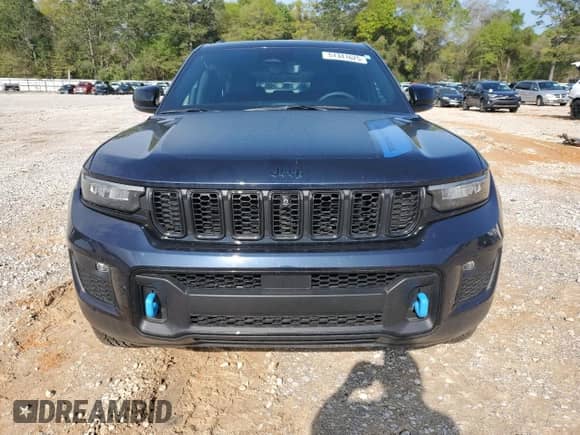 2022 Jeep Grand Cherokee Trailhawk with VIN 1C4RJYC69N8760360, listed as a Copart auction lot 51341625 with 28,614 mi miles and Salvage title. Bid and sale history available at DreamBid. Image 5.
