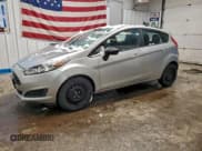 ✅ 2014 Ford Fiesta S • VIN: 3FADP4TJ3EM110981 • Lot: 95124375. Wystawiony na Copart z przebiegiem 113 718 mil. Bezpłatny archiwum sprzedaży aukcyjnych z USA i szczegółowy raport historii pojazdu na DreamBid. Zdjęcie 1.