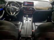 ✅ 2018 BMW 5 Series 530i xDrive • VIN: WBAJA7C58JWA73357 • Лот: 95012815. Опубликован ранее на Copart с пробегом 82 431 миль. Бесплатный доступ к архиву аукционных продаж из США и подробный отчёт об истории автомобиля на DreamBid. Изображение 8.