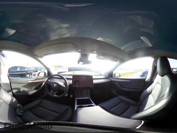 ✅ 2024 Tesla Model Y Performance • VIN: 7SAYGDEF7RF042587 • Lot: 43546539. Wystawiony na IAAI z przebiegiem 18 311 mil. Bezpłatny archiwum sprzedaży aukcyjnych z USA i szczegółowy raport historii pojazdu na DreamBid. Zdjęcie 19.