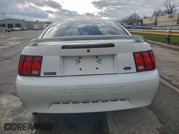 ✅ 2000 Ford Mustang • VIN: 1FAFP404XYF242390 • Lot: 92295535. Listed on Copart with 35,159 mi. Free auction sales archive from the USA and detailed vehicle history report at DreamBid. Image 6.