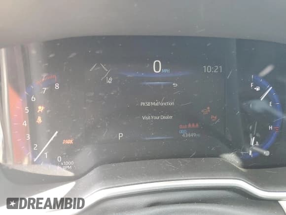 ✅ 2022 Toyota Corolla Cross XLE • VIN: 7MUDAAAG5NV031724 • Lot: 69848655. Wystawiony na Copart z przebiegiem 43 449 mil. Bezpłatny archiwum sprzedaży aukcyjnych z USA i szczegółowy raport historii pojazdu na DreamBid. Zdjęcie 9.