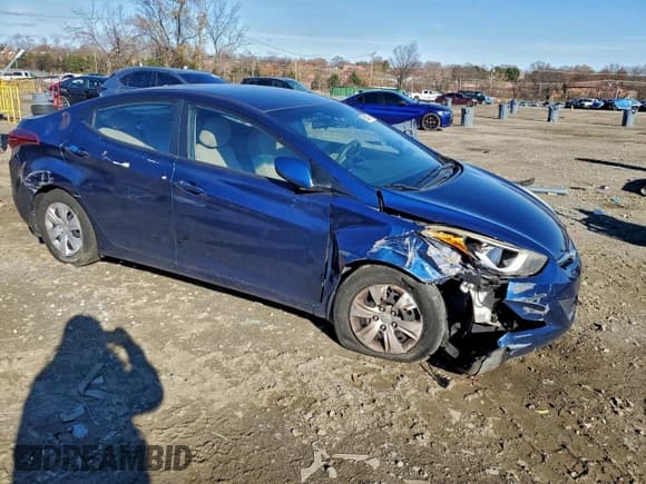 ✅ 2016 Hyundai Elantra SE • VIN: 5NPDH4AE9GH724438 • Lot: 95244795. Wystawiony na Copart z przebiegiem 83 602 mil. Bezpłatny archiwum sprzedaży aukcyjnych z USA i szczegółowy raport historii pojazdu na DreamBid. Zdjęcie 4.
