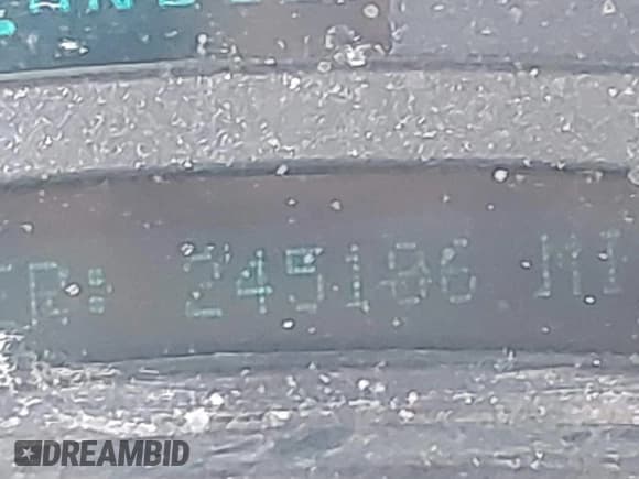 ✅ 2004 Chevrolet Suburban LT • VIN: 1GNEC16Z04J163697 • Lot: 42267114. Listed on IAAI with 245,186 mi. Free auction sales archive from the USA and detailed vehicle history report at DreamBid. Image 15.